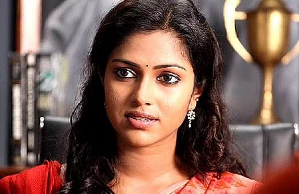 "'பொன்னியில் செல்வன்' படத்தில் நடிப்பதற்கான மனநிலை எனக்கு இல்லை.. அதனால் மறுத்தேன்.." - நடிகை அமலாபால் !