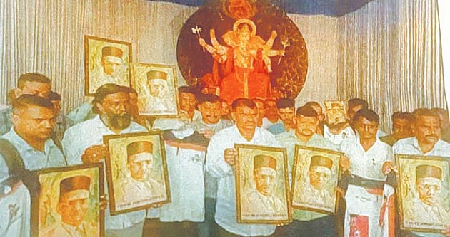 ”விநாயகர் சதுர்த்தி கொண்டாட்டமே சாவர்க்கர் விழா போல கொண்டாடும் பா.ஜ.க கூட்டம்”: சிலந்தி தாக்கு!