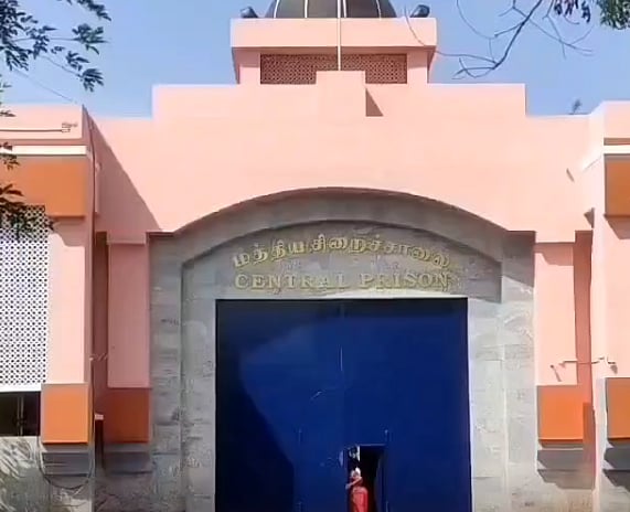 பள்ளி மாணவியை கடத்தி திருமணம்.. வாலிபருக்கு 10 ஆண்டு சிறை: 6 ஆண்டுக்கு பிறகு நீதிமன்றம் அதிரடி தீர்ப்பு!