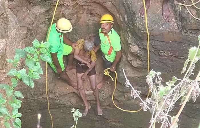 பாம்பு பிடி வீரரின் உடலை சுற்றிக்கொண்ட மலைப்பாம்பு.. இறுதியில் நடந்த சோகம்.. கிருஷ்ணகிரியில் அதிர்ச்சி ! 