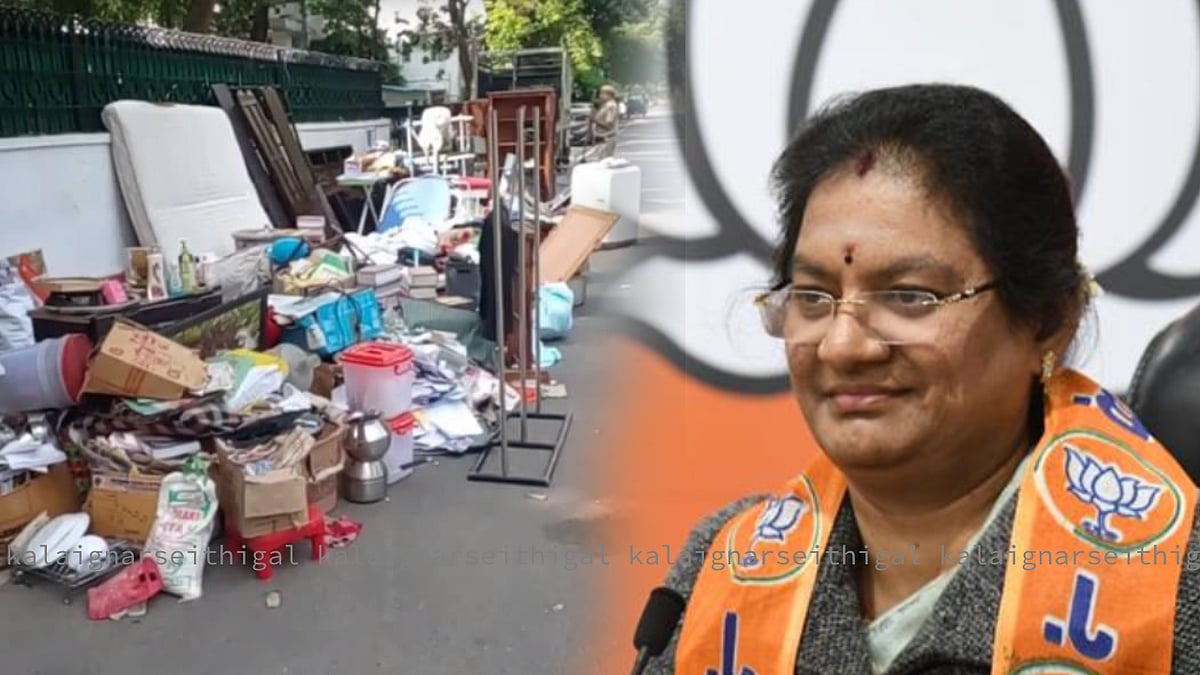 அரசு உத்தரவை மதிக்காத சசிகலா புஷ்பா : வீட்டில் இருந்த பொருட்களை தூக்கி வெளியே எறிந்த டெல்லி அதிகாரிகள் !