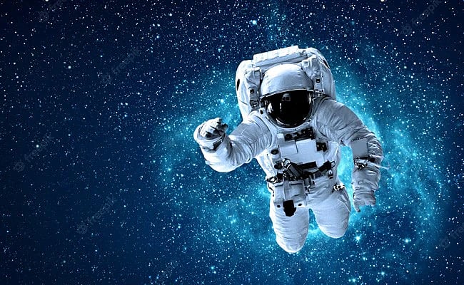 "பூமிக்கு வந்து கல்யாணம் பண்ணிக்கிறேன்.." 65 வயது மூதாட்டியை மோசடி செய்த போலி விண்வெளி வீரர்!