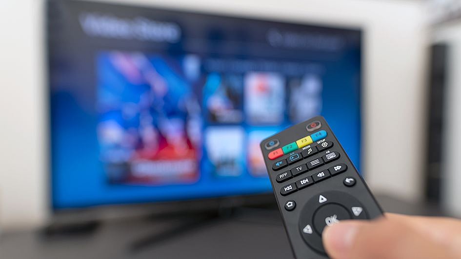 2 வயது குழந்தையின் தலையில் விழுந்த TV.. தந்தை கண் எதிரே நடந்த அதிர்ச்சி சம்பவம்!