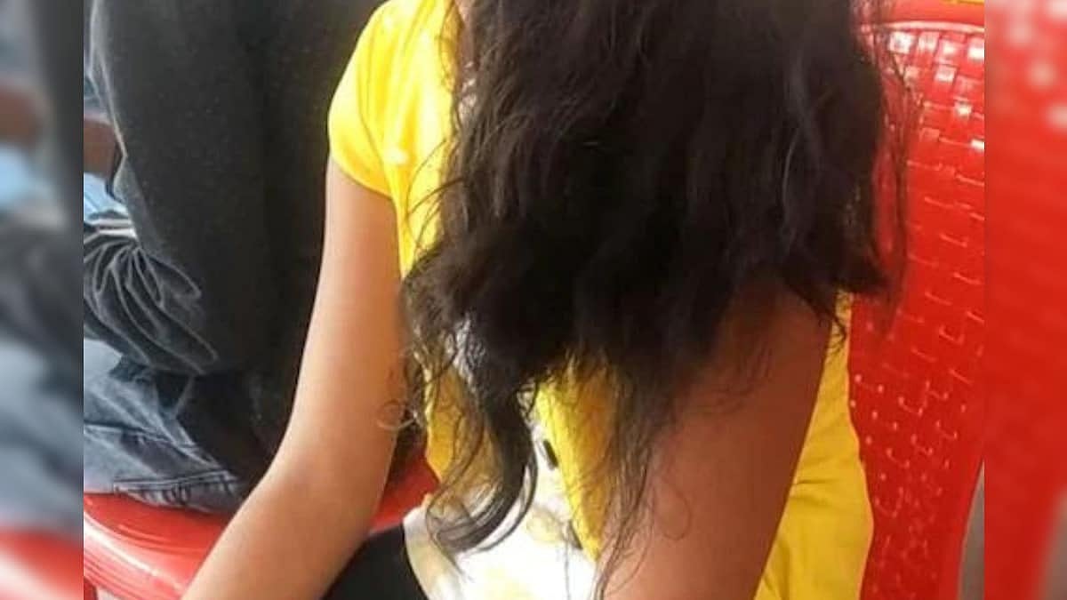 “ஒத்த ஜடை போட்டது ஒரு குத்தமா ?” - சிறுமிக்கு பள்ளி தலைமை ஆசிரியர் செய்த கொடூரம்.. உ.பி-யில் அதிர்ச்சி !