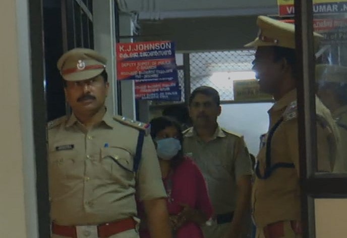 காதலனுக்கு ஜூஸ் கொடுத்த வழக்கில் திடீர் திருப்பம்: காதலியின் வாக்குமூலத்தால் அதிர்ச்சியடைந்த போலிஸ்!