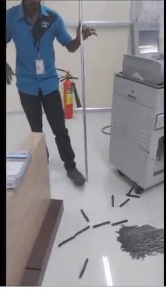 ’அயன்’ படத்தையே மிஞ்சிய சம்பவம்.. அதிர்ச்சியடைந்த சென்னை விமானநிலைய அதிகாரிகள்!