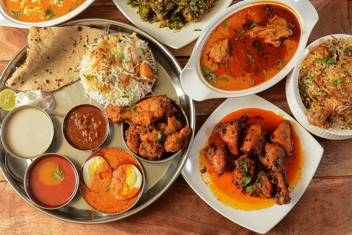 சிறைக்கைதிகளுக்கு 4 நாட்களுக்கு சிக்கன், மட்டன் மஜா விருந்து.. கொல்கத்தா சிறையில் இது தான் பாரம்பரியமாம்!