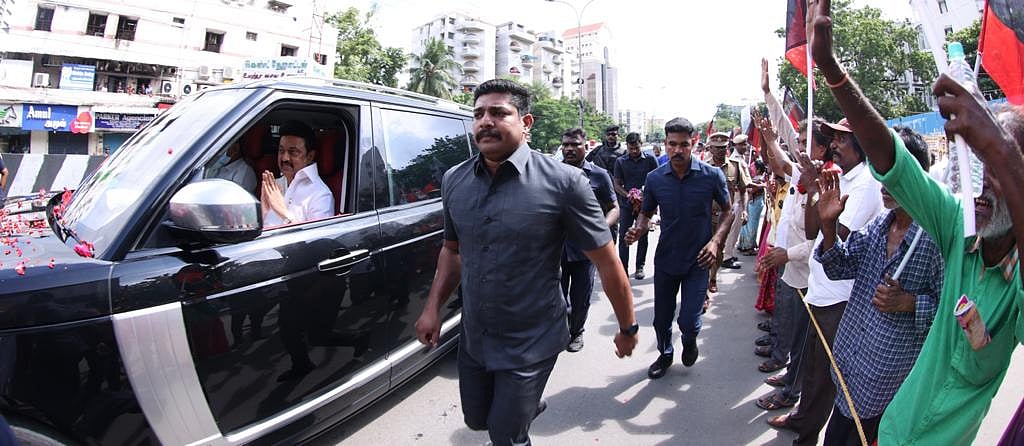 தி.மு.க பொதுக்குழுக் கூட்டம்.. தலைவராக மு.க.ஸ்டாலின் தேர்வு: புகைப்படத் தொகுப்பு இங்கே!