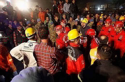 நிலக்கரி சுரங்க வெடி விபத்து.. பலி எண்ணிக்கை 41-ஆக அதிகரிப்பு.. துருக்கியில் தொடரும் சோகம் !