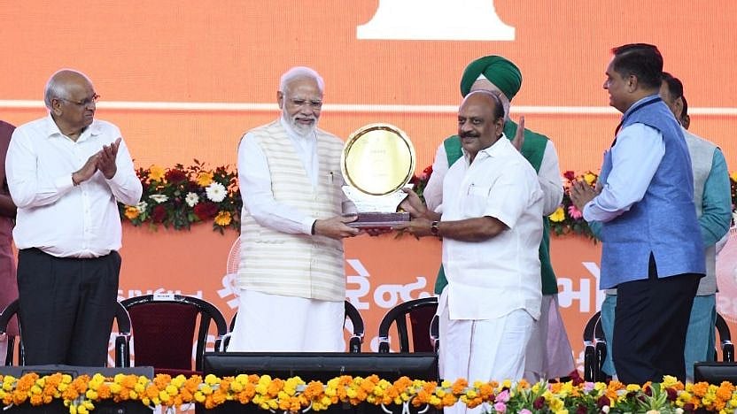 அனைவருக்கும் வீடு திட்டம்.. சிறப்பாக செயல்பட்ட தமிழ்நாட்டிற்கு 3ஆம் இடம் !