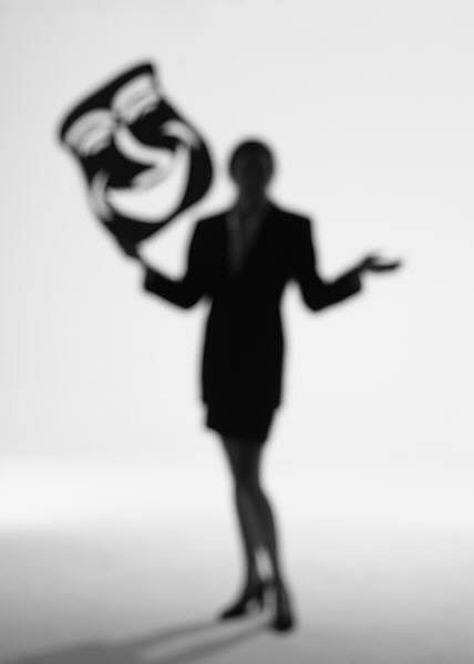 "திரைப்படத்தில் ரஜினிக்கு மகளாக நடிக்க வாய்ப்பு.." - ஆசைகாட்டி மும்பை இளம்பெண்ணை ஏமாற்றிய கும்பல்.. 