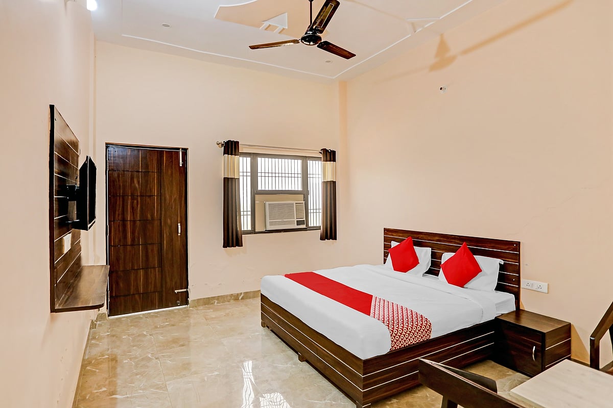 ஹோட்டல்களில் தங்குபவர்களுக்கு நேர்ந்த அதிர்ச்சி.. நூதன முறையில் வீடியோ எடுத்து மிரட்டிய கும்பல் கைது !