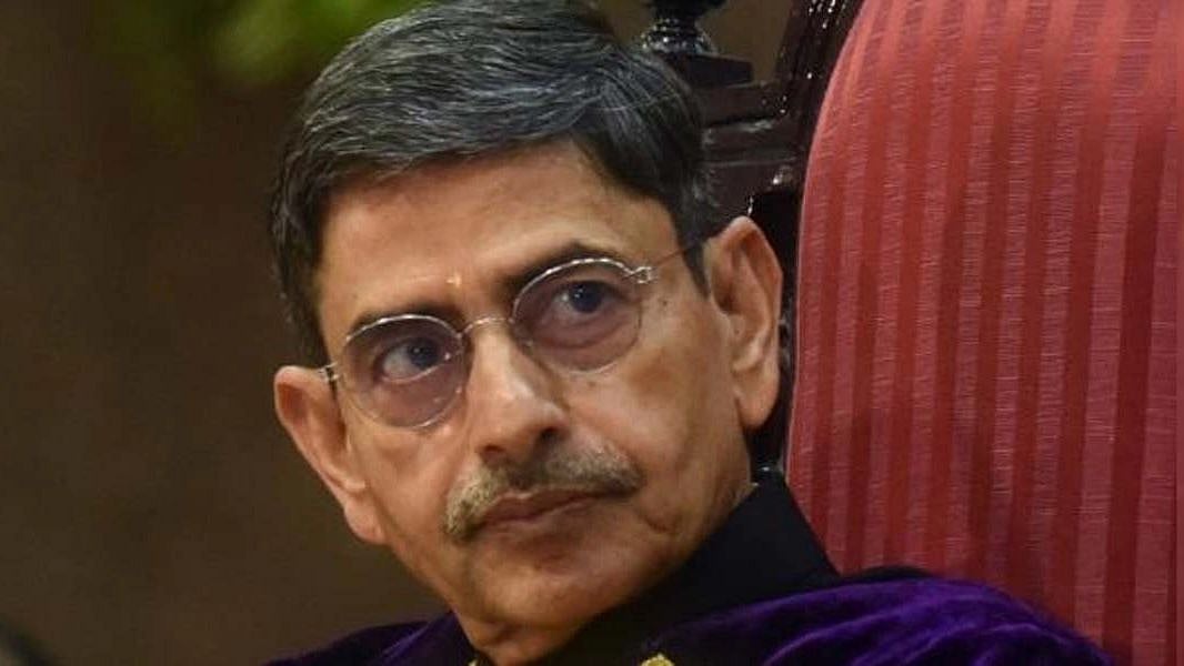 “வாய்க்கொழுப்பு ரவி - ஆளுநரை ஏன் சகித்துக்கொள்ள வேண்டும்?” : அட்டைப்படம் போட்டு வெளுத்து வாங்கிய ஜூ.வி.!