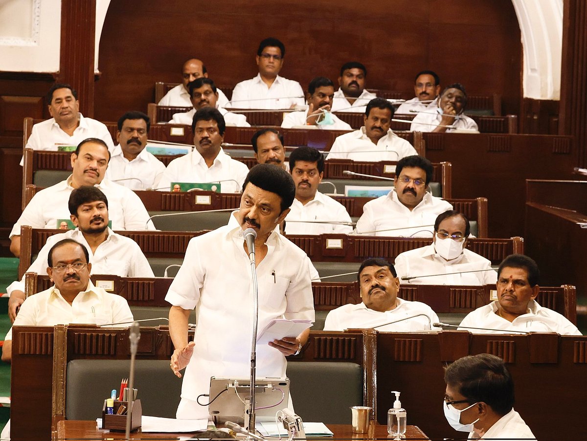 “மோடி அரசின் மாநில மொழி கபட வேடத்தை கிழித்தெறிந்த தமிழ்நாடு - முதல்வரின் மொழிப் போர் முழக்கம்” : முரசொலி!