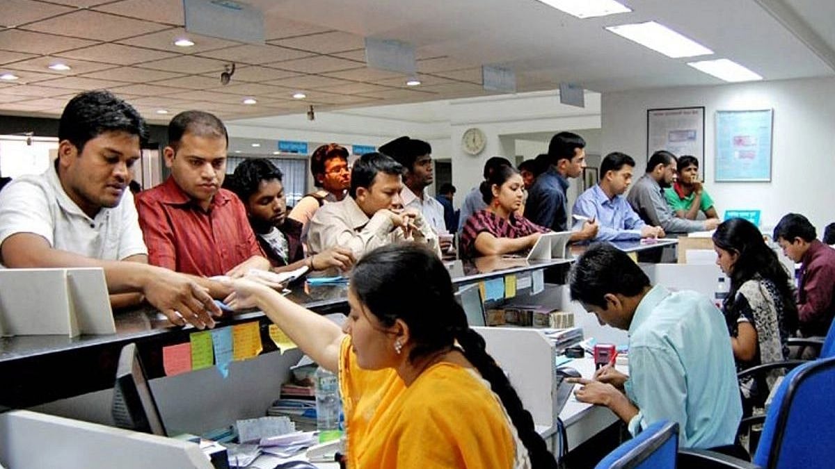 வங்கிகளுக்கு அக்டோபர் 21 நாட்கள் விடுமுறை : whatsapp மூலம் பரவும் செய்தி.. உண்மை என்ன ?