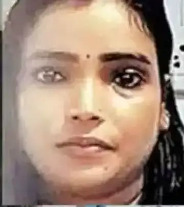 ஒடிசாவை தொடர்ந்து கேரளாவிலும் ஒரு HONEY TRAP.. இளம்பெண்ணின் அந்தரங்க வலையில் சிக்கிய 71 வயது முதியவர் !