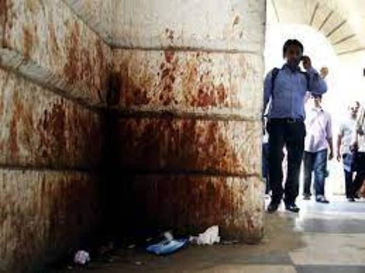 லண்டன் தெருக்களிலும் வேலையை காட்டிய வடக்கின் பான்பராக் பிரியர்கள் : வெளிநாட்டில் பறக்கும் இந்திய பெருமை !