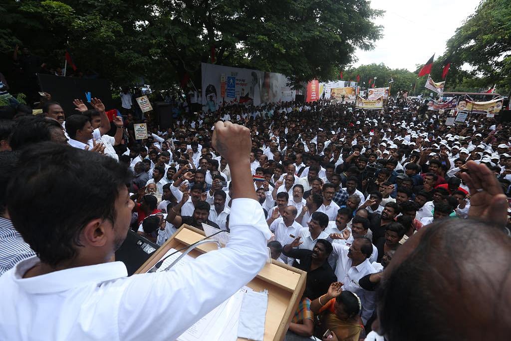 எப்படி இந்தியை கொண்டு வந்தாலும், நாங்கள் சொல்லக்கூடிய ஒரே வார்த்தை ‘இந்தி தெரியாது போடா.’ - உதயநிதி !