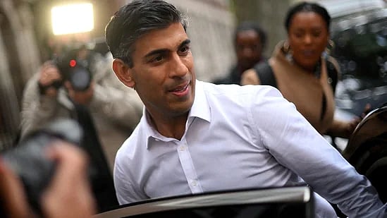 "வெள்ளை நிறுத்தவரே பிரிட்டன் பிரதமராகவேண்டும்" -ரிஷி சுனக்கை இனரீதியாக விமர்சித்த ஆளும் கட்சி உறுப்பினர்!