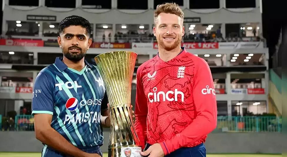 எங்க நாட்டுக்கு வந்தவங்கள வெறுமையாக அனுப்புவோமா..அதான் கோப்பையோடு அனுப்பினோம்- தோல்வி குறித்து பாக்.பதில்