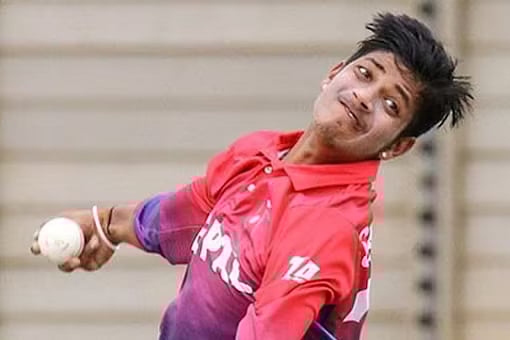 சிறுமி பாலியல் வன்கொடுமை வழக்கு.. IPL தொடரில் ஆடிய பிரபல சர்வதேச வீரர் அதிரடி கைது ! 