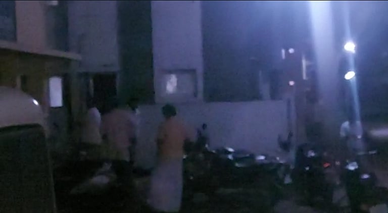 “பணத்தை கம்மி பண்ண முடியாது”: லஞ்சம் வாங்கிய அதிமுக நிர்வாகி கைது - ஸ்கெட்ச் போட்டு தூக்கிய போலிஸ்!