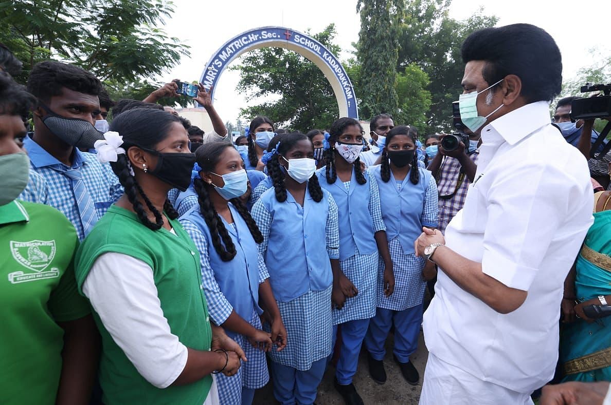 இடைநிற்றல் மாணவர்களின் கைப்பிடித்து  உயர்கல்விக்கு அழைத்து செல்லும் கல்வித் தந்தையே முதல்வர்: முரசொலி!