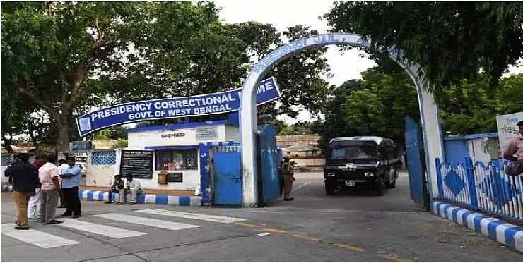 சிறைக்கைதிகளுக்கு 4 நாட்களுக்கு சிக்கன், மட்டன் மஜா விருந்து.. கொல்கத்தா சிறையில் இது தான் பாரம்பரியமாம்!