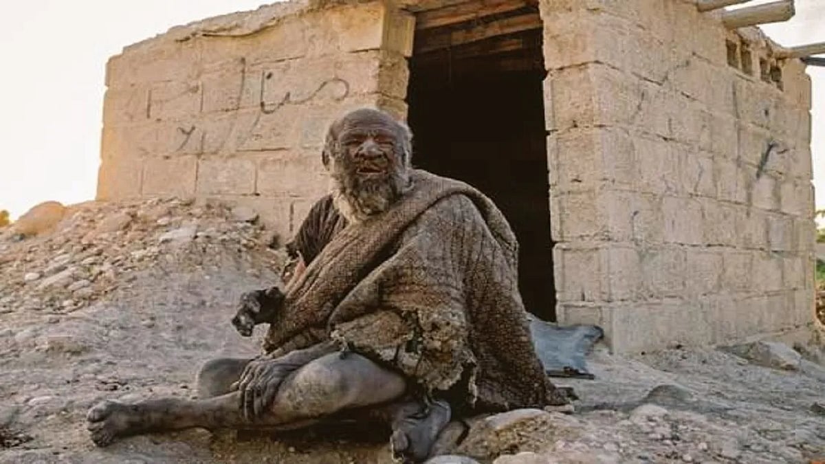 குளிக்காமல் இருப்பதுதான் சுகாதாரமாம் .. கட்டாயப்படுத்தி குளிக்க வைத்ததால் இறந்துபோன்ற 94 வயது முதியவர் ! 