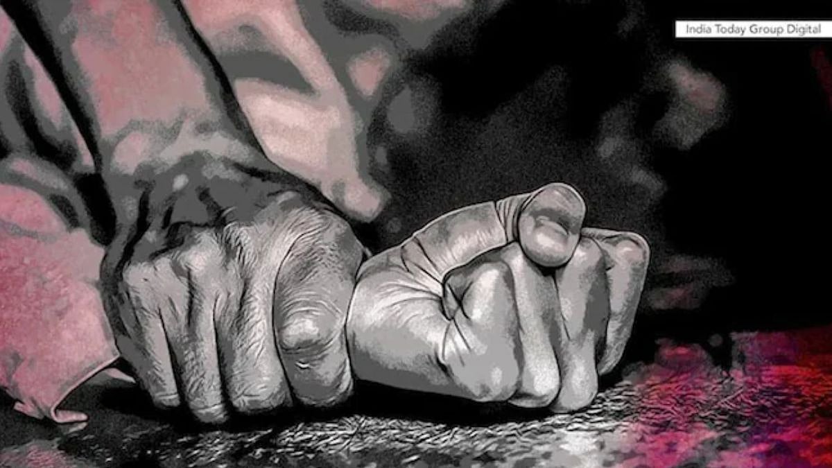 ஆந்திரா : ஆடு மேய்க்க சென்ற இளம்பெண்.. கத்தியை காட்டி மிரட்டி பாலியல் தொல்லை கொடுத்த 13 வயது சிறுவன்..