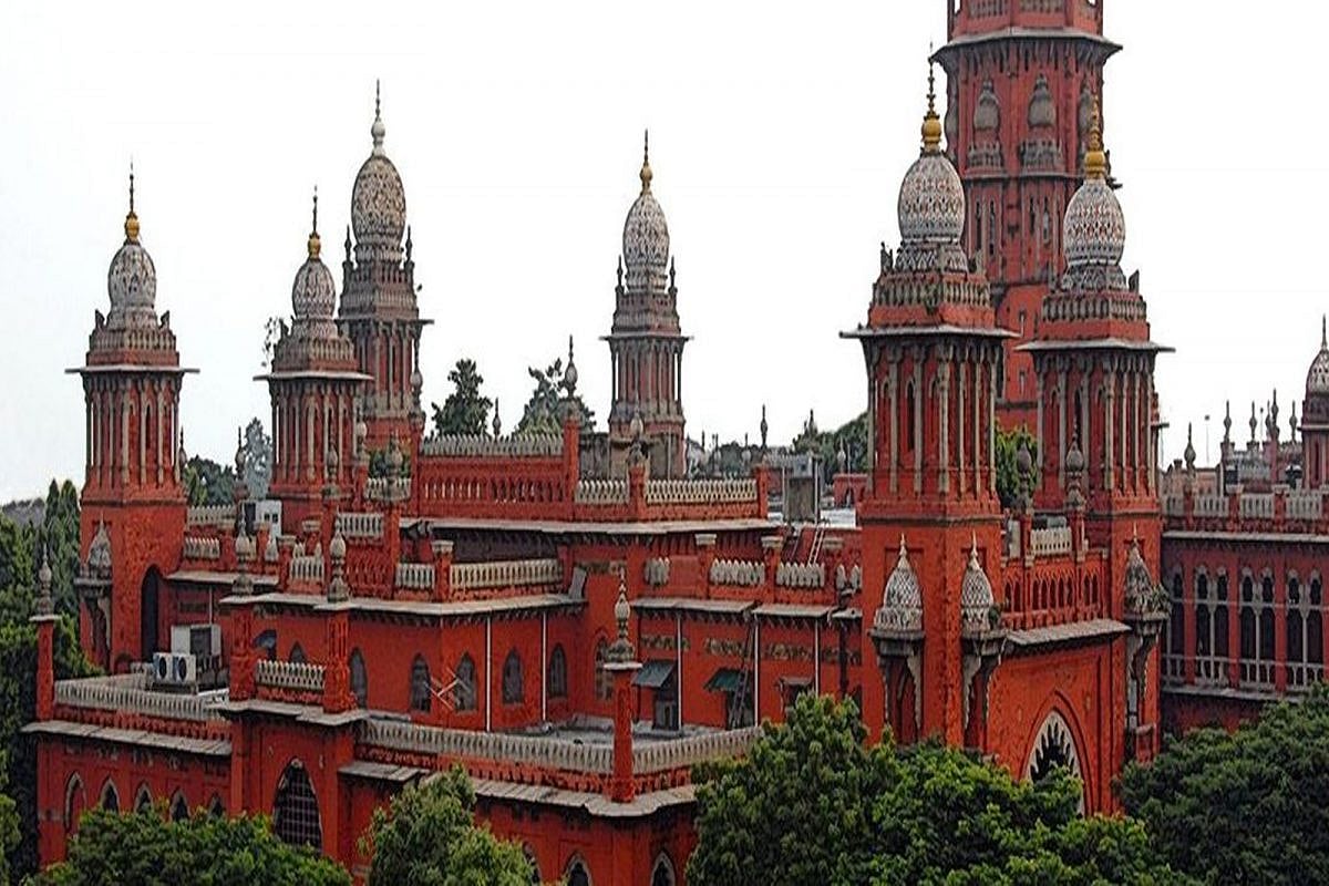 பைக் சாகசத்தில் ஈடுபட்ட இளைஞர்.. 3 வாரங்களுக்கு நூதன தண்டனை வழங்கிய நீதிமன்றம்: அது என்ன தெரியுமா?