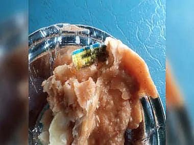 ரயில்வே வழங்கிய சமோசாவில் குட்கா தாள்.. பகிரங்க மன்னிப்பு கேட்ட IRCTC.. இணையவாசிகள் கண்டனம் !