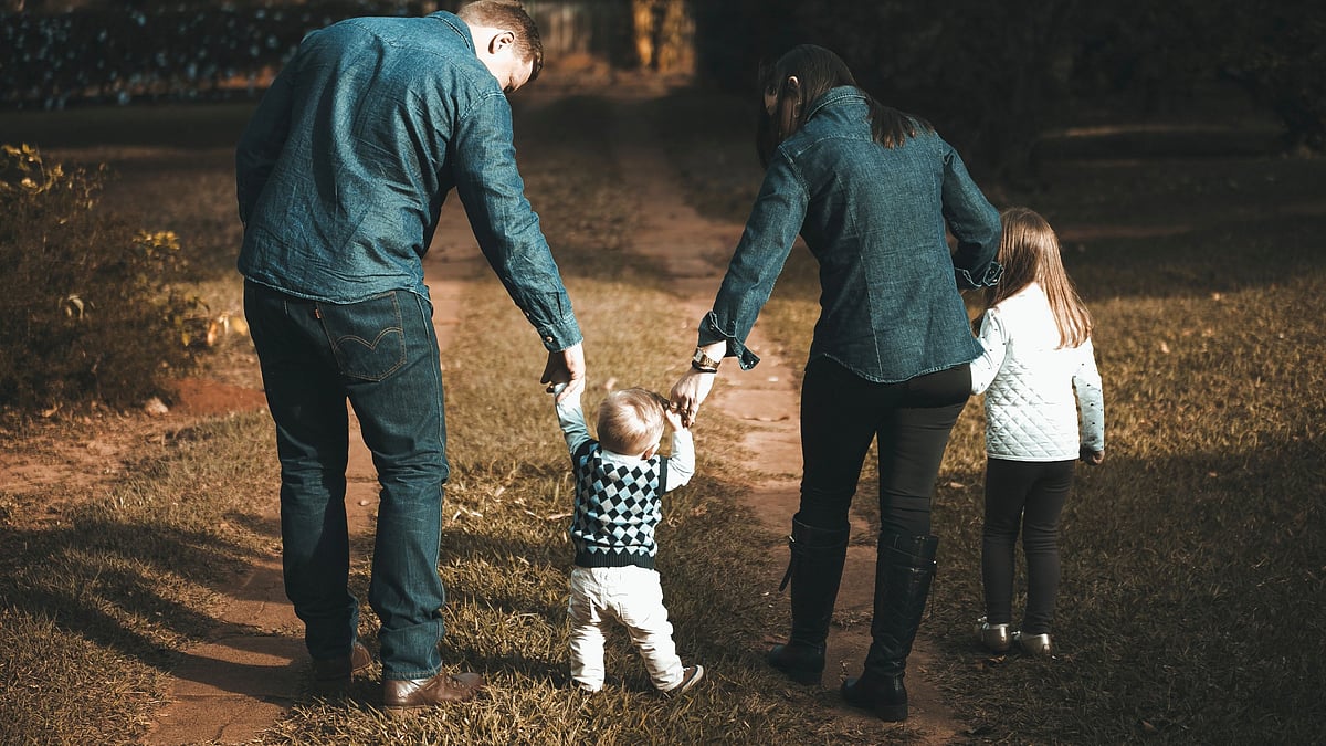 குழந்தை வளர்ப்பு பற்றி நம் சமூகத்திற்கு என்ன புரிதல் இருக்கிறது?