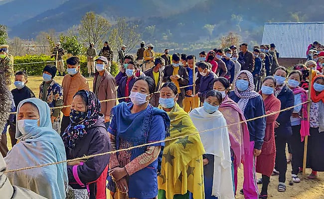 “4 குழந்தைகளுக்கு மேல் இருந்தால் அரசு சலுகை இல்லை” : பாஜக ஆளும் மாநிலத்தில் புதிய சட்டத்தால் அதிர்ச்சி !