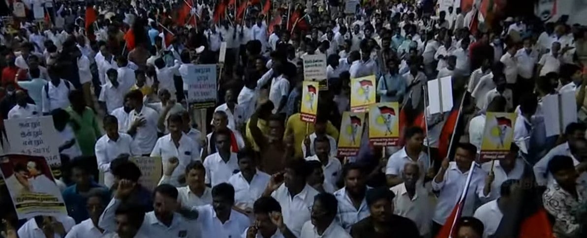 இந்தி திணிப்பை எதிர்த்து கிளர்ந்தெழுந்த தமிழ்நாடு.. உதயநிதி ஸ்டாலின் MLA தலைமையில் மாபெரும் ஆர்ப்பாட்டம்!