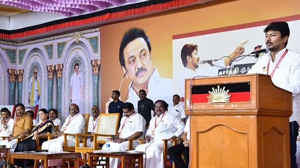 “ஒற்றை செங்கல் புரட்சியின் வெற்றி நாயகன் உதயநிதி ஸ்டாலின்” : பிறந்தநாள் சிறப்புக் கட்டுரை!