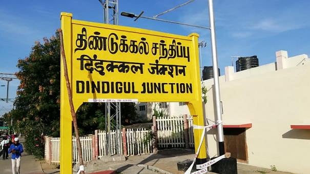 மின்னல் வேகத்தில்  மோதிய பைக்.. தூக்கி வீசப்பட்ட முதியவர்: சாலையில் நடந்த பயங்கர விபத்து!