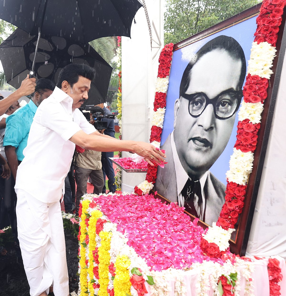 அம்பேத்கரின் சிலை திறப்பு : “அண்ணல் காட்டிய சமத்துவப் பாதையே இந்தியாவுக்கான பாதை” - முதல்வர் சூளுரை!