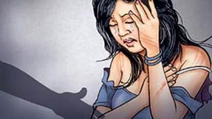 நண்பர்களை வீட்டிற்கு அழைத்து PARTY கொடுத்த இளம்பெண்.. இறுதியில் நேர்ந்த கொடுமை -மகாராஷ்டிராவில் பரபரப்பு!