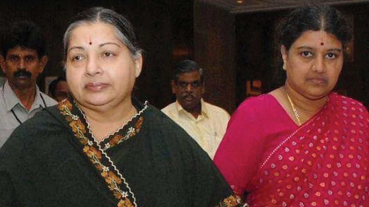 சசிகலாவே எல்லாத்துக்கும் காரணம்.. ஜெயலலிதா மரணம் குறித்து உண்மையை புட்டு புட்டு வைத்த ஆறுமுகசாமி ஆணையம் !