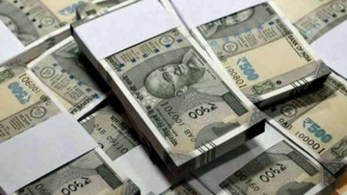 விவசாய தோட்டத்தில் இருந்த ரூ.500 நோட்டுகள்.. போலிஸாருக்கு பறந்த தகவல்.. இறுதியில் காத்திருந்த அதிர்ச்சி !