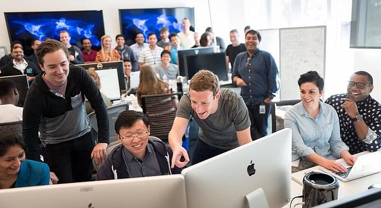 தொடர்ந்து நஷ்டம்.. ட்விட்டர், மெட்டா வரிசையில் தற்போது அமேசான்.. 10,000 பேருக்கு பறிபோகும் வேலை!