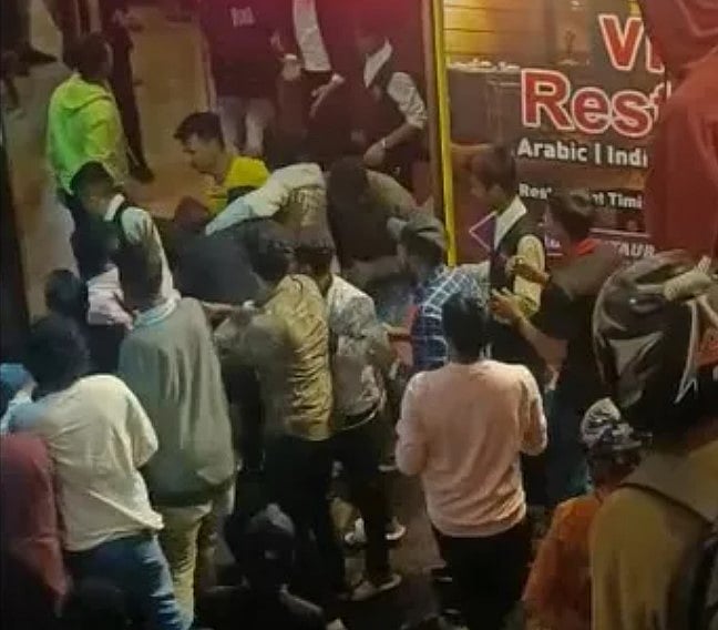 குடிபோதையில் ஹோட்டலையே அடித்து நொறுக்கிய பா.ஜ.க தலைவர் மகன்.. வழக்குப் பதிவு செய்யாத பெங்களூரு போலிஸ்!