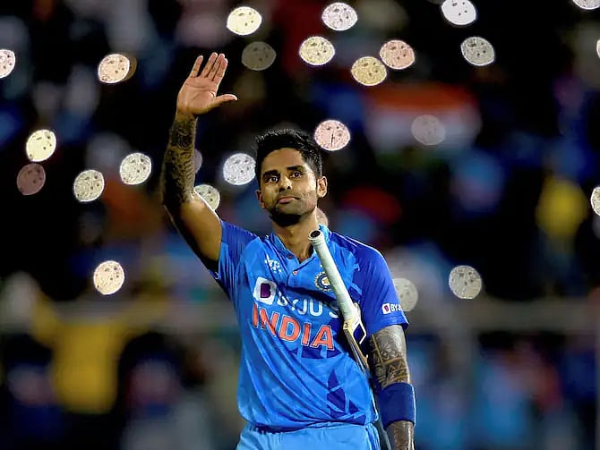 ICC Rank: முதல் இடத்தில் சூர்யகுமார்.. தொடரும் கோலியின் ஆதிக்கம்.. 3-ம் இடத்துக்கு முன்னேறிய CSK வீரர்!