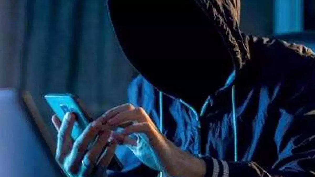 மரியாதையை காப்பாற்ற 29 ஆயிரம் தண்டம்.. ஆபாச படம் பார்த்த 83 வயது முதியவருக்கு நேர்ந்த சோகம் ! 