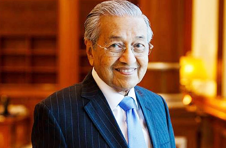 சொந்த தொகுதியில் டெபாசிட் இழந்த மலேசிய முன்னாள் பிரதமர்.. 25 ஆண்டுகள் பதவி வகித்தவருக்கு நேர்ந்த சோகம் !