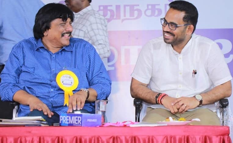 புத்தக கண்காட்சியை பெரும் திருவிழாவாக மாற்றிவிட்டார்.. மாவட்ட ஆட்சியரை பாராட்டிய கவிஞர் மனுஷ்யபுத்திரன் !