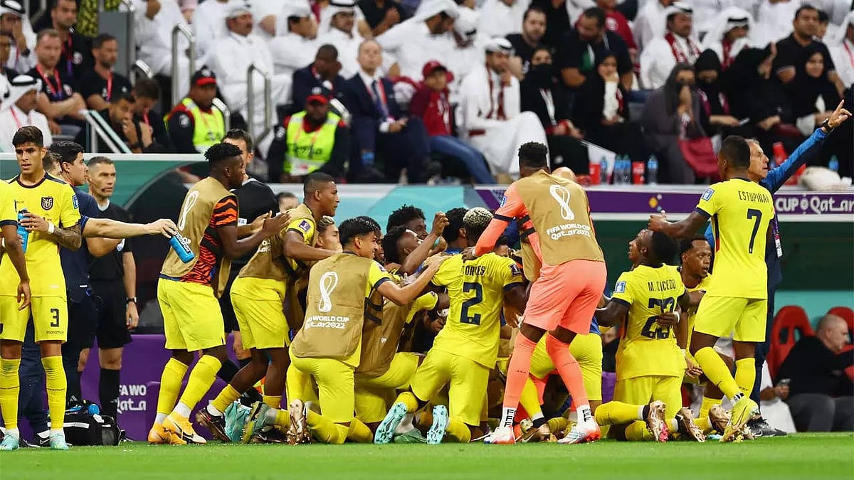 #FIFA2022 : 20 லட்சம் கோடி செலவு இந்த மோசமான சாதனைக்காகதானா? கத்தாரை கலாய்த்து தள்ளும் இணையவாசிகள் !