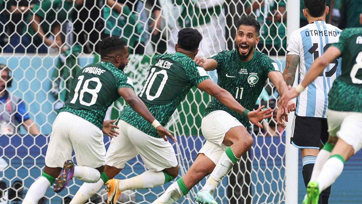 அர்ஜென்டினாவை வீழ்த்திய வீரர்களுக்கு Rolls Royce கார் பரிசு.. அள்ளி கொடுக்கும் சவூதி அரேபியா அரசு!