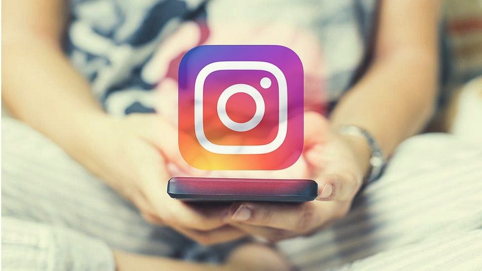 instagram-ல் unfriend செய்ததால் ஆத்திரம்.. நிர்வாண படங்களை வெளியிடுவதாக மிரட்டிய குறும்பட இயக்குநர் கைது!